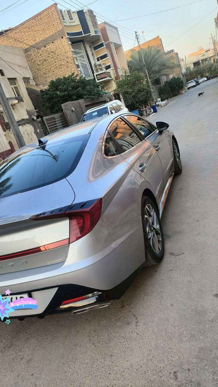 السلام عليكم 
🔹 للبيع: هيونداي سوناتا 2023 (معوقين) 🔹
📍 رقم السماوة 🚗 الموديل: 2023 📊 المسافة المقطوعة: 8,000 كم فقط (زيرو تقريباً)
✅ تبديل قطعتين (جاملغ + باب) ✅ بدون أي ضرر في الدواخل أو الشاصي ✅ المحرك (المكينة) والكير بحالة ممتازة ومكفولين ✅ شاشة كبيرة متعددة الوظائف ✅ تحكم من المقود (ستيرن) ✅ إشارات بالمرايا الجانبية ✅ نظام تحكم متكامل وميزات راحة وسلامة ✅ سيارة نظيفة جداً وجاهزة للاستخدام
💰 السعر المطلوب: 17,500 دولار 🔹 السعر قابل للتفاوض للجادين
📞 للاستفسار أو المراسلة: ***********

