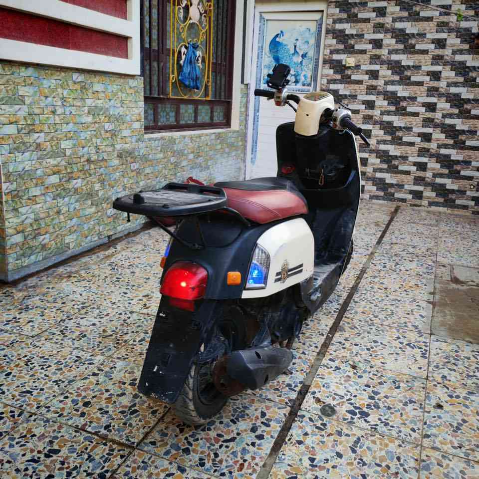 سلام عليكم اخوان تندي ماكس بوليس الدراجه كلهه شغاله كهرابايات شلعه معدل طوافه شغاله مكان بغداد مدينه خاص ماكو ***********
