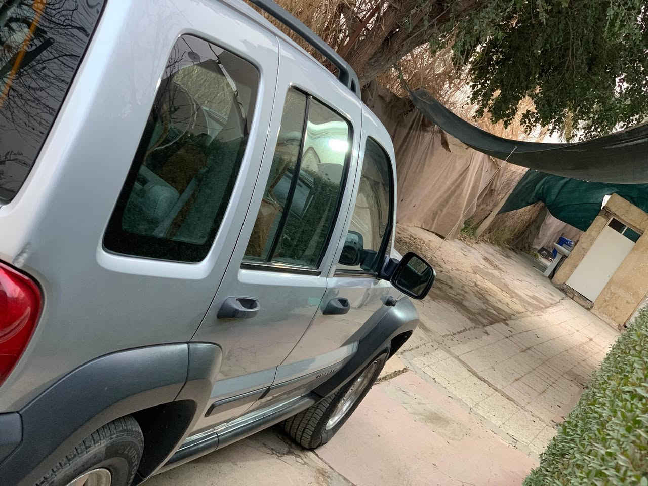 جيب ليبرتي موديل ٢٠٠٦  مابيها صبغ رقم شمالي بأسمي محرك كير بحاله جيده جدا السعر ٨٥ وبيها مجال لشراي ***********
