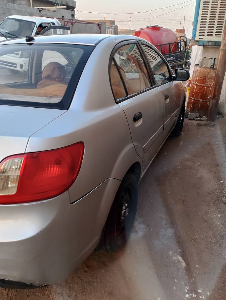 كيا ريو موديل 2012 مكينه 1600 جير ومكينه جدد حداديه جديده فيها صبغ حزام سعر 75 بها مجال قليل مكانها النجف*********** النجف, العراق
