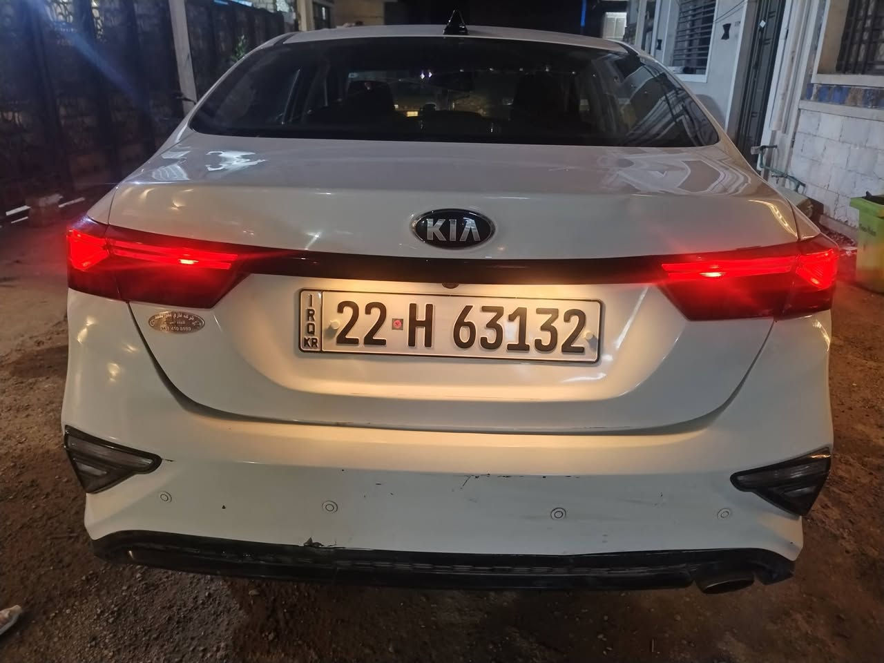 السلام عليكم 

كيا فورتي 2020  لون ابيض        رقم اربيل الجديد

السياره بأسمي وهزه جديده 

حجم المحرك 2000 دوش مكفول 

وارد امريكي: حادث جاملغ خلفي قبغ البانزين موجود بلصور رقم الشاصي وابحث عن الحادث 

ماشيه 112  

السعر/ 130 قابل للتفاوض

مكان السياره/بغداد-الكاظميه 

تواصل واتساب ***********

*********** واتساب
