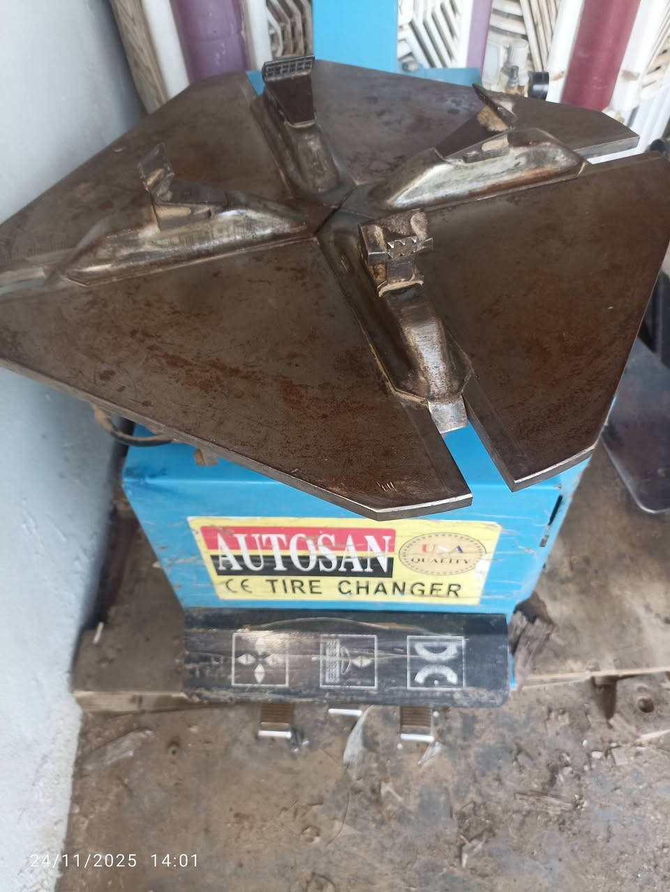 السلام عليكم/خالعه اتوسان تركي شرط الشقل مستخدمه حجم 22 للتواصل ***********
