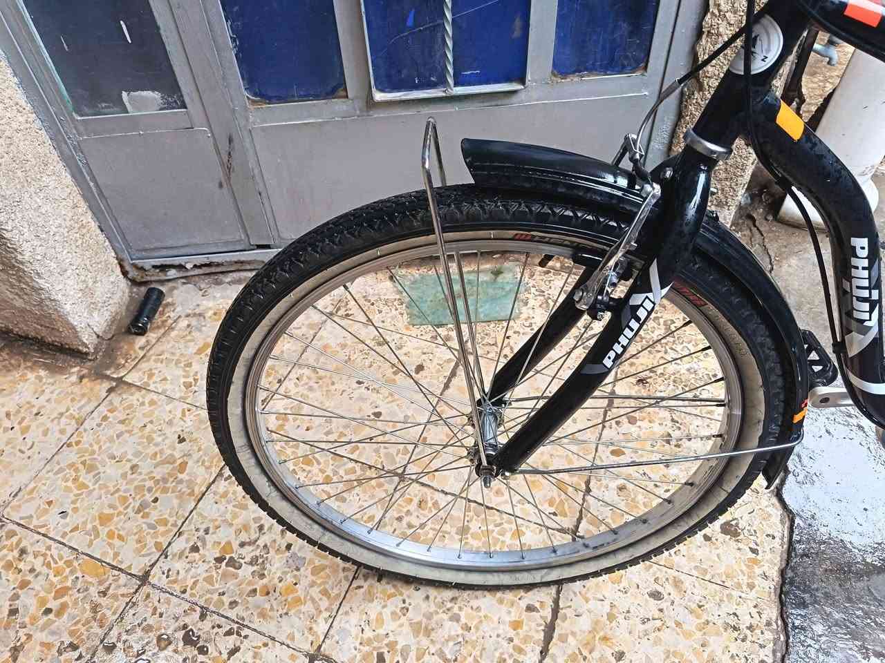 سلام عليكم بيسكل بناتي للبيع السعر150 وبي مجال البيسكل نضيف وجديد مابي نقص و يجي بي عكرب 7سرع و سيبايه مالته منه وبي التاير مالته نوعه عريض يتحمل اوزان البيسكل كلش خفيف


**إذا كنت صاحب هذا الإعلان وتريد حذفه لأي سبب، رجاءا أرسل رسالة إلى الدعم الفني**