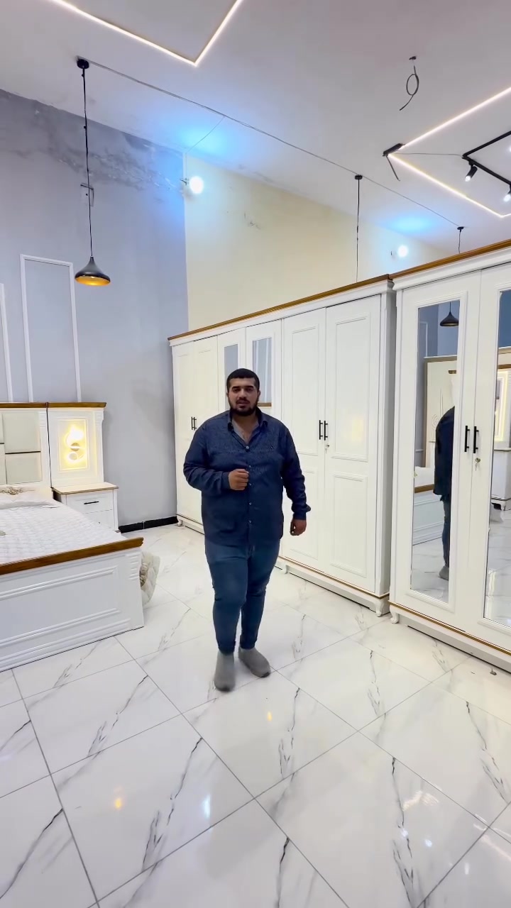 📌 موديل المقام 
💰 السعر: 2,500,000 دينار (شامل الخدمة والنقل)

📏 القياسات:  
- ارتفاع الكونتر: 230 سم  
- الطول: 3.30 متر  
- مع الزاوية: 4.40 متر  

🪵 المواصفات:  
- نجارة عراقية فخمة وبجودة عالية  
- أصباغ ممتازة وتشطيب نظيف  
- ضمان لمدة 5 سنوات  

🚚 خدماتنا:  
- توصيل مجاني لباب البيت  
- نقل وتركيب كامل  

✔️ الشغل جاهز مثل ما تشوفه مضبوط ومضمون  

***********

