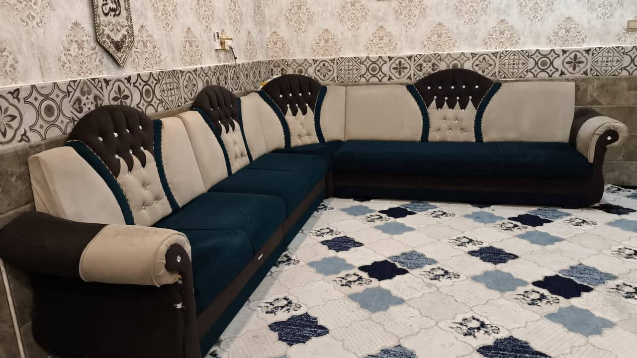 سلام عليكم    للبيع 
                                  تخم ديوان تسكام   الطول  5  متر  
الضرر شي بسيط موجود بالفديو        العنوان نجف  
            للاتصال  ***********
