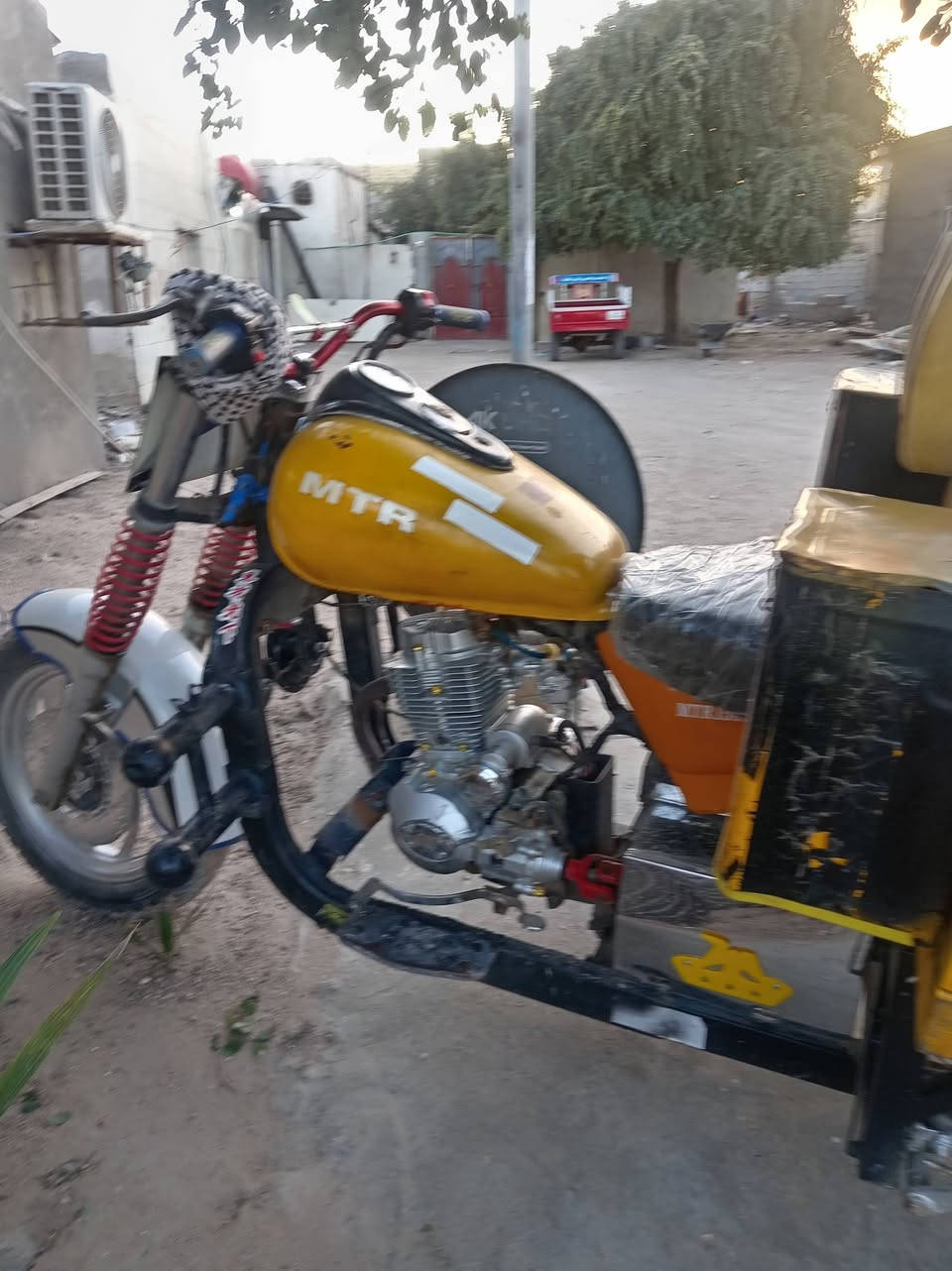 ستوتة للبيع أوراق اصولي موديل 16 عنوان خور الزبير سعر واحد وسبع مية وشراي بيهة مجال
*********** بي وات
