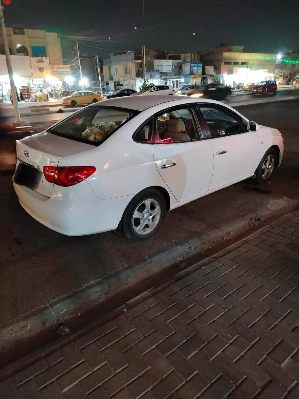 الوصف

سلام عليكم

الانترا 2009 خليجي رقم

انكليزي بسمي تحويل مباشر

ملاحظات بالكشر

مكينه 1600 دكشن

عالي كير تبريدها حلو
تخم تاير ويل كب بلادي 

بدون حادث 

مكاني بغداد التاجي 

السعر 95ً وبيهه مجال حك الجيه 

***********

