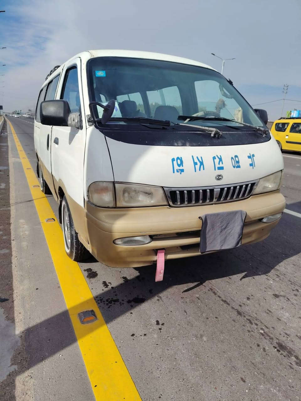 سلام عليكم 
كيا بريجو موديل 97 سياحي رقم بغداد مشروع وطني مكينه 3000 سوبر مكينه وكير واكسن مكفولات وبم جديد مصبوغه احزام السعر 57وبيه مجال السياره بسمي 
بيع او مراوس 
مكاني النجف 
***********
