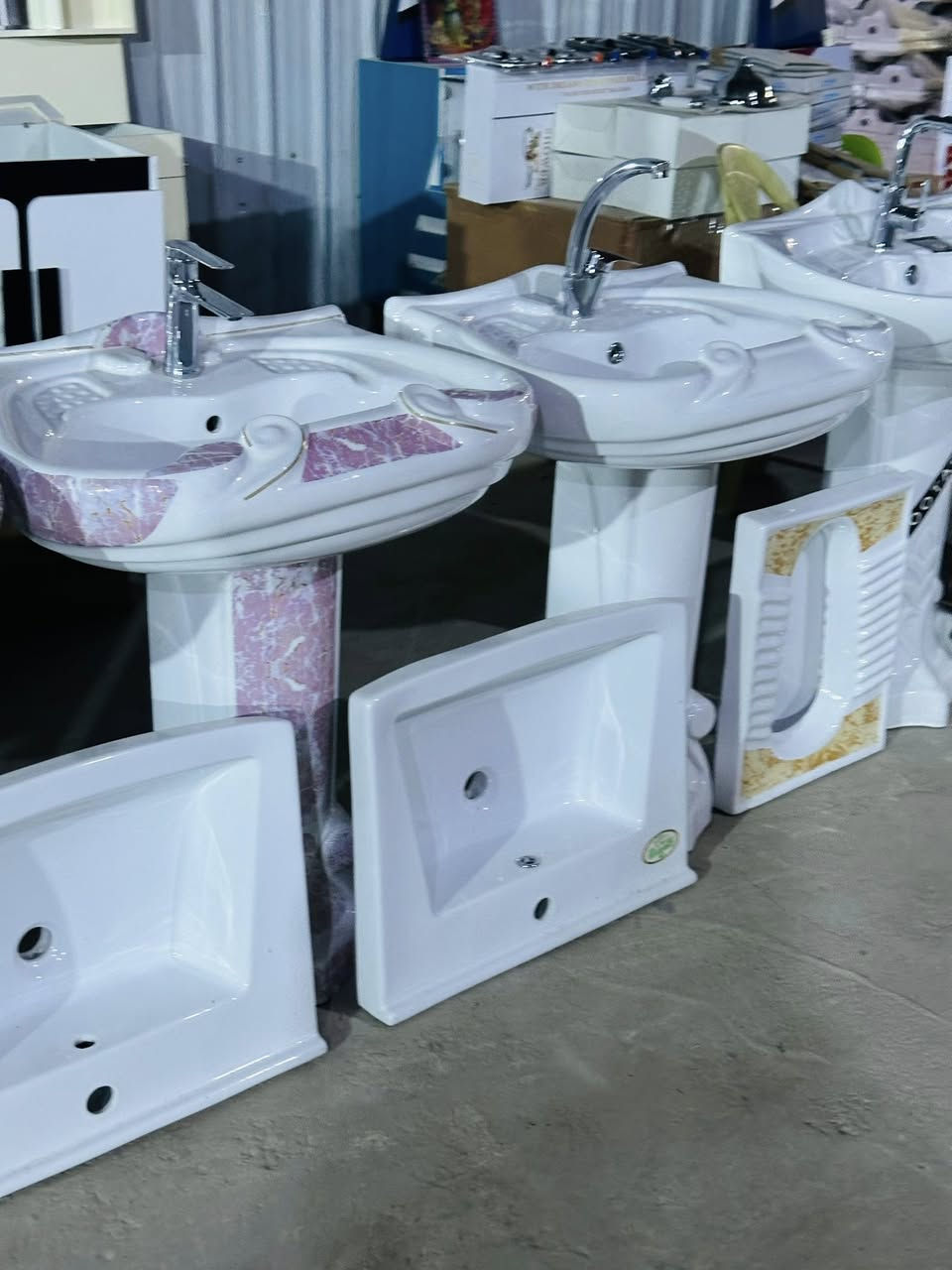 تعلن شركة جه نكين فرع بابل وصول لدينا مغاسل رئاسي قياس 75cm ***********
