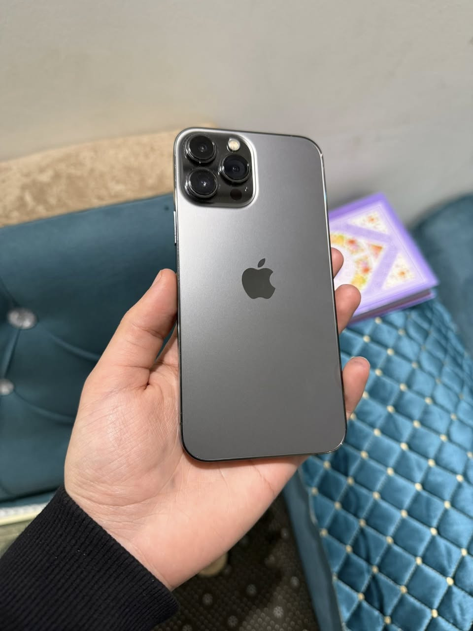 ▪️  ايفون 13 برو ماكس للبيع او مراوس ▪️
اراوس ب ايفون 11 برو ماكس نضيف بطاريه 85 وفوك حته لو مبدله بطاريه وتنطيني فرق 

⚜️ بطاريه 97 🔋 نموذج M
⚜️ نضيف جداً كلشي مامبدل بيه
⚜️ كارتونته موجوده بدون شاحنه
⚜️ السعر 710 بيه مجال قليل

 *********** ⚜️ 

▪️ عنواني 📍 بغداد
