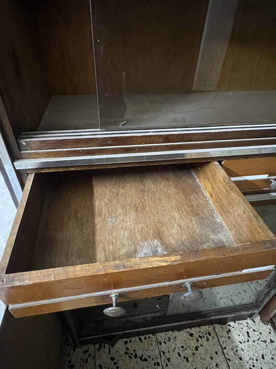 سلام عليكم عندي كاونتر للبيع مكاني بغداد العامرية والسعر ما نختلف بي التواصل عالخاص


**إذا كنت صاحب هذا الإعلان وتريد حذفه لأي سبب، رجاءا أرسل رسالة إلى الدعم الفني**