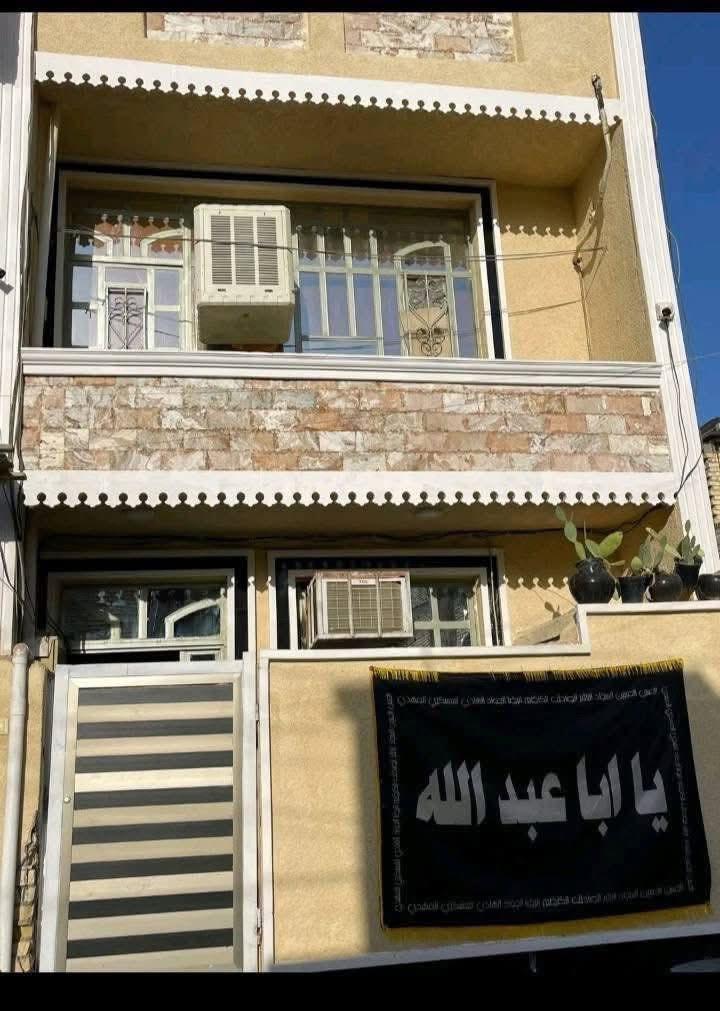 سلام عليكم بيت للبيع 50 متر زراعي 25 قرار محكمه
يحتوي على تلاث غرفه نوم وصاله 
ومطبخ وحمام عدد 2 ومنور 
العنوان الشعب حي المصطفى قريب على  حسينية الجواد 
الاتصال ***********
