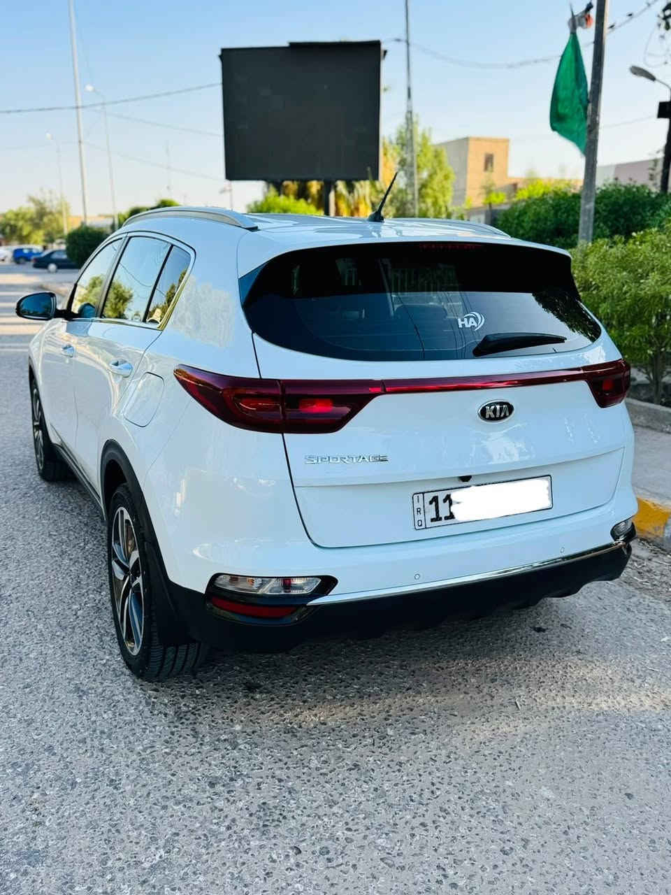 سلام عليكم للبيع سبورتج موديل 2019 خليجي رقم بغداد الجديد دولي بأسمي هزه وسنويه تحويل ثاني يوم
مكفوله كفاله عامه من كلشي سياره جديده بمعنه كلمة مواصفاتها داخل حساس امامي وخلفي كشنات جلد و مخمل قطعتين تبريد محرك 2000 دوش مري شفط خمسه ويل كب كروم تحكم استيرن جهتين اشاره بمري مود درايف مثبت سرعة 3 انضمة قيادة والباقي مواصفات معروفه.
ماشيه (47) إلف حقيقي
السعر (188)ورقة وبيه مجال اللاستفسار على *********** مكان سياره بابل
