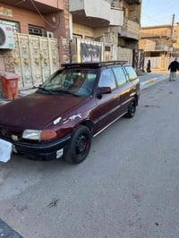 للبيع  اوبل استرة 92 بسمي سيارة كاملة مناقصها شي فقط صدرها الامامي تعب...