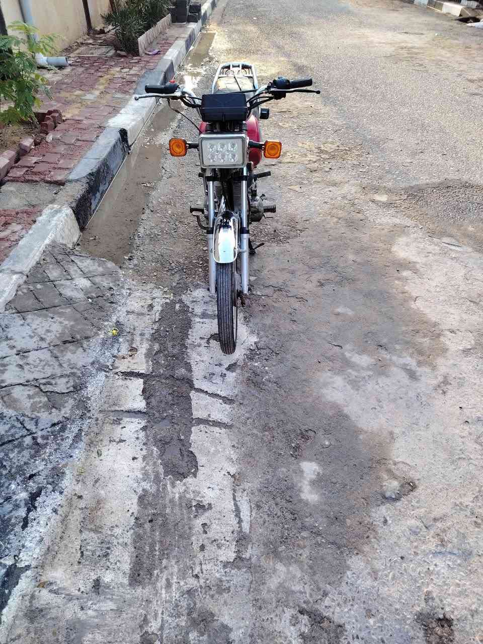 السلام عليكم دراجة للبيع بارت موديل 2015 نضيفة عنوان الهوير موبايل *********** بيه واتساب
