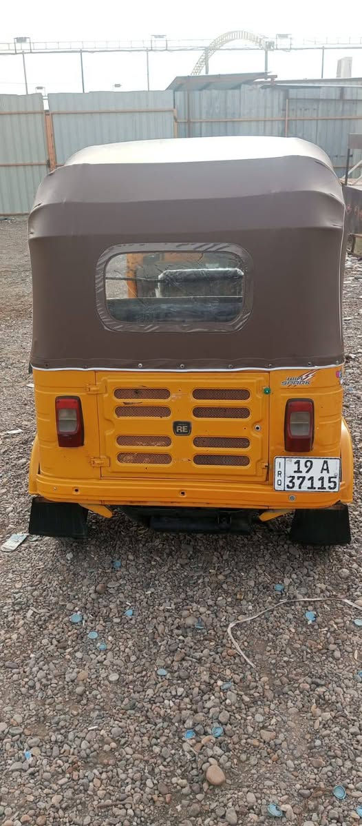 سلام عليكم ورحمة الله وبركاته
تكتك موديل ٢٠ شهر ١٢ رقم وسنويه تحويل ثاني يوم 
تكتك حيل نضيفه لاضربه ولاصبغ 
مكينة اكسل لاتنقيص ولاتبخير 
مكاني بغداد الغزاليه شارع المركز
 الاتصال عله رقم ***********
