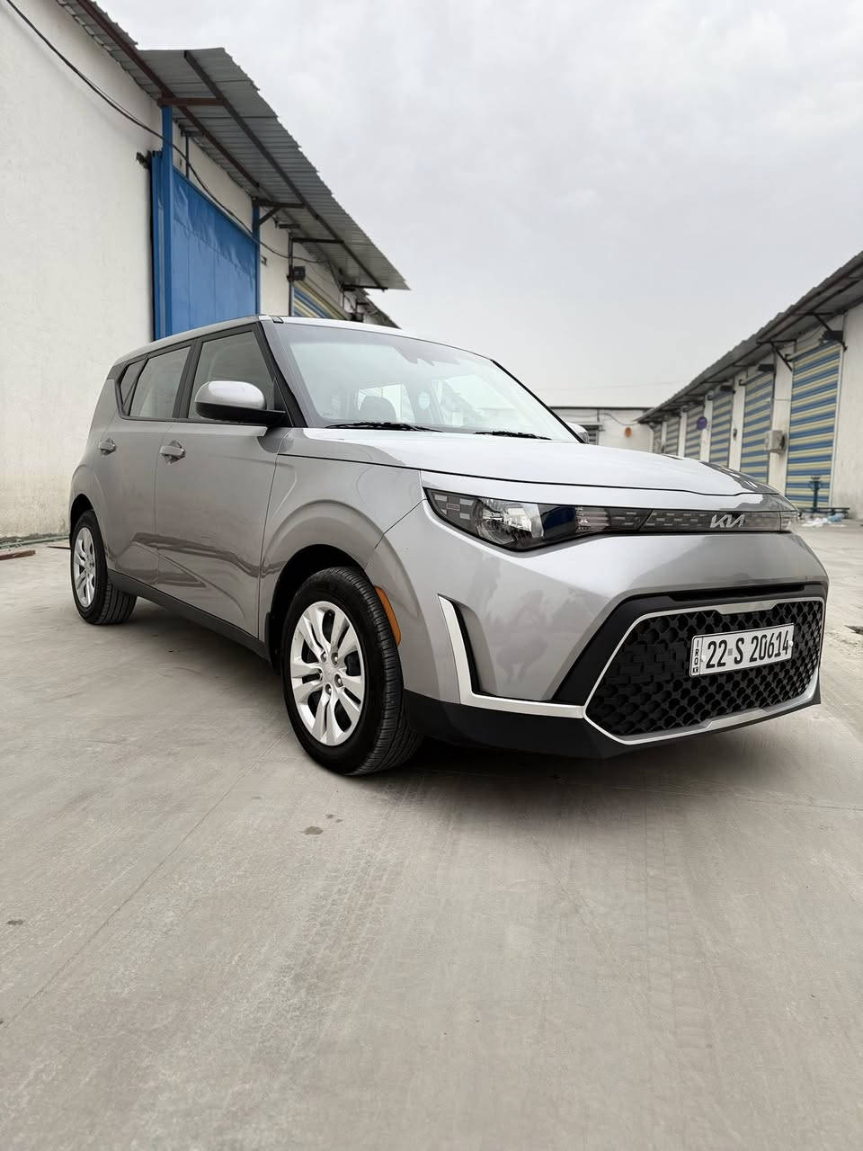 السلام عليكم 
Kia Soul
2023
اللون نفطي

ماشيه 48
دخول جديد ترقيم جديد تريد تحويل تريد وكاله رقم اربيل
المواصفات
شاشه
كامره
رادار امامي
تنبيه اصطدام
قياده ذاتيه 
تحديد مسار
تنبيه خروج عن المسار
كروز سرعه
اوتو ستوب
شاشه ديجتال
اوتو ستار
فول تحكم ستيرن
السياره جديده جدا

صور امريكا بالمنشور
كلين كلين كلين
شرط بدون قطرة صبغ وبدون تبديل 
بيه رصعات ثنين بالجانب الايمن ومسحوبات pdr (بارد)
بدون اي نواقص 
الشواصي مكفولات اللغود مكفولات والايرباك مكفول
وصورة السونار مرفوقه بالمنشور

للاستفسار ***********
السعر164$
الموقع بغداد الكاظميه چكوك
