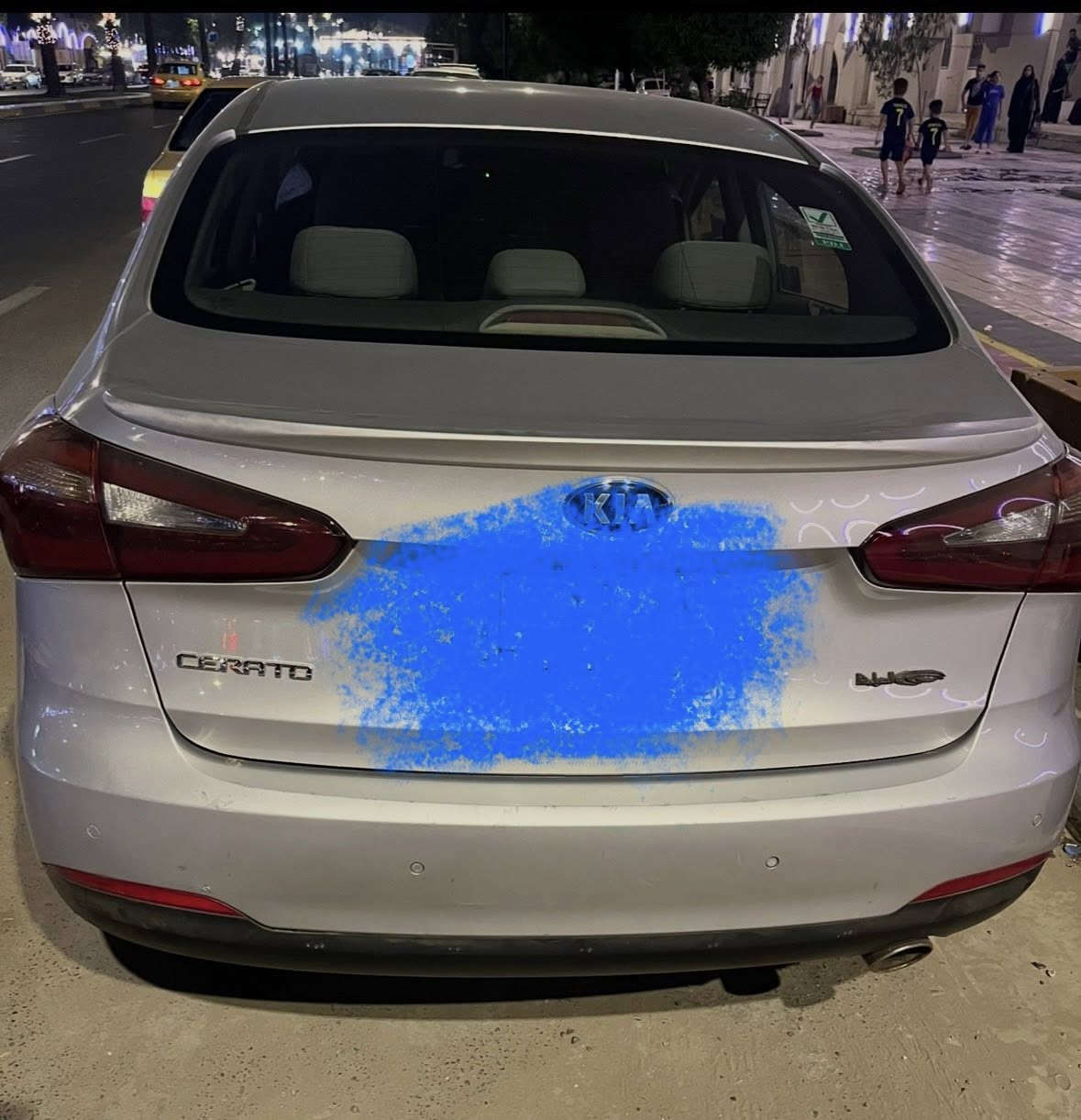 للبيع كيا سيراتو موديل 2015 رقم بغداد باسمي لون رصاصي محرك 1600 دوش المواصـفـات  فول عدا البصمة شركة الدولية ويل كب شاشة كبيرة ايباد كامرة خلفية مثبــت سرعة ٣وضعيات قيادة تحكمات ستيرن وباقي المواصفات المعروفه السعر 130$  هـ / ***********
