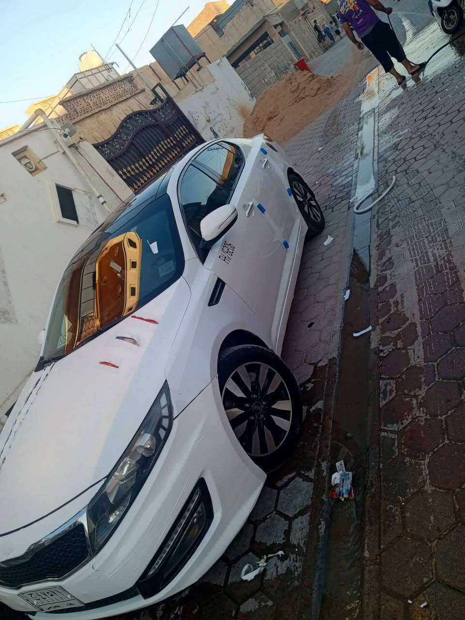 يوجد تغليف كل انواع  سيارات بوليش كل نواع سيارات دوشمات  دراجات  مكان رمادي مقابيل جامع لقاضي كماليات محمود للسيارات رقم  ‏‪***********‬‏
