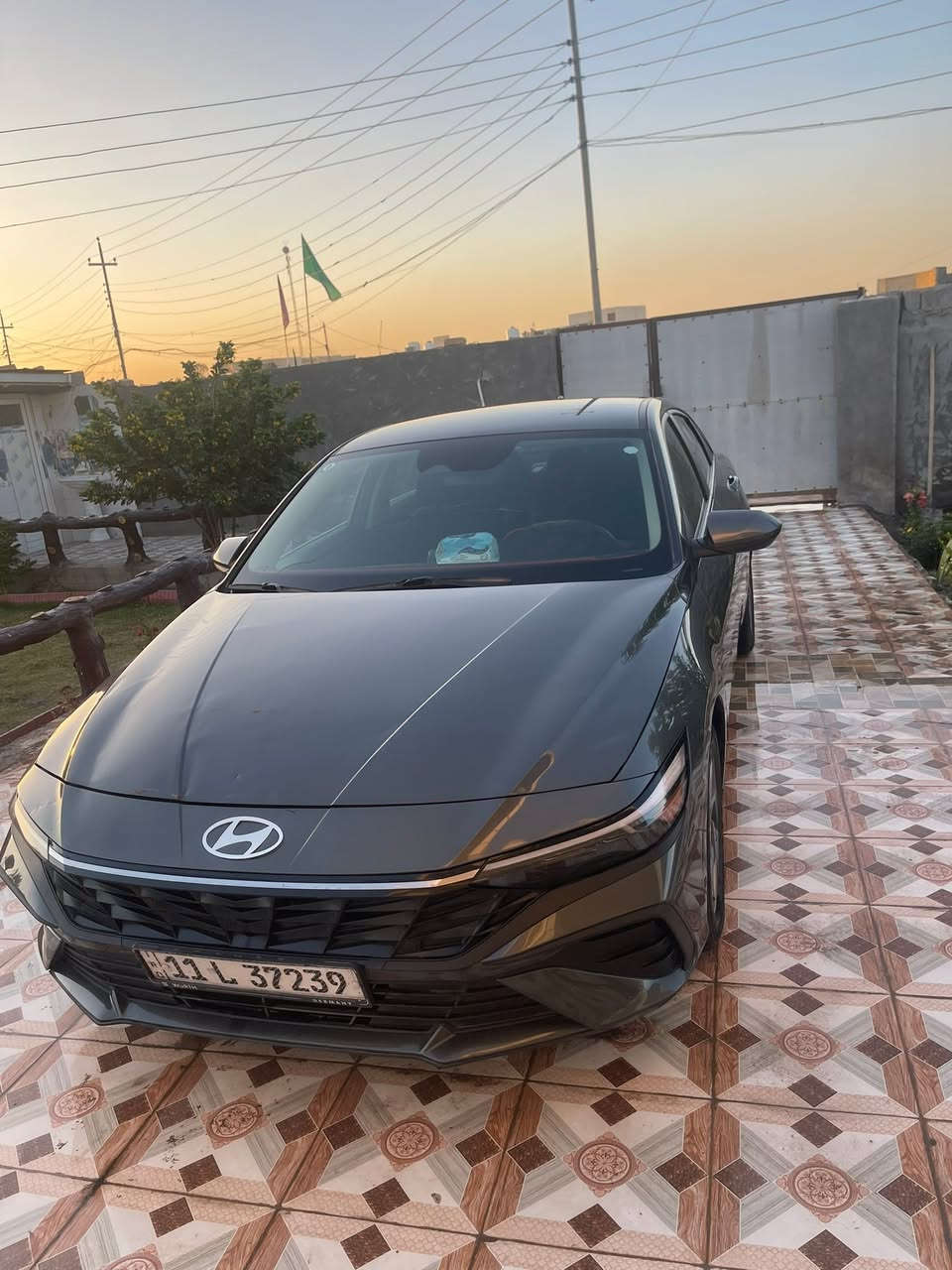 النترا هايبرد امريكي موديل 25  السياره بدون تبديل وبدون صبغ فقط شويه بارد صور الحادث بالمنشور  السيارة مرقمه بغداد 
مواصفات بلو هايبرد
بصمه تشغيل عن بعد رادار امام وجانبي خلفي ترحيب بصمة سايد بريك بصمه توقف ذاتي ثلاث انضمه قيادة 
السياره حديده ماشيه 23
مكان سياره بابل قرب سيطرة الاثار
***********
السعر 155 وبيها مجال
