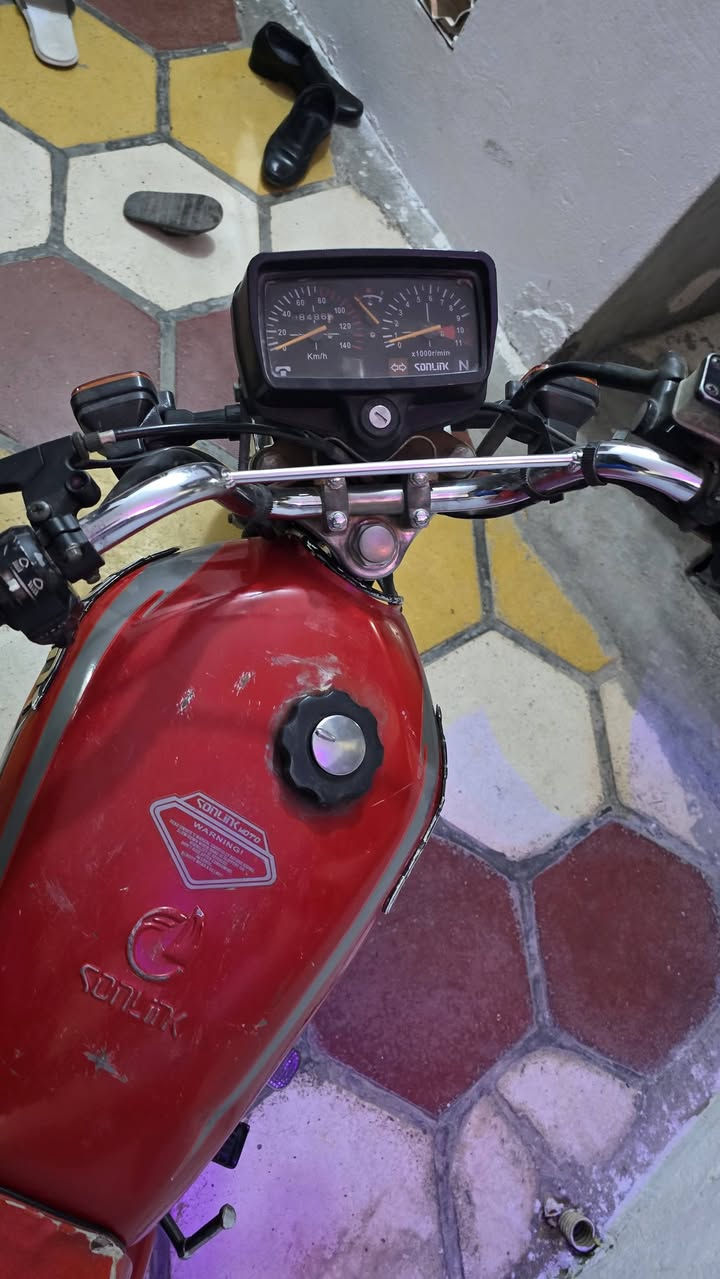 السلام عليكم دراجه سافانه موديل ٢٢ للبيع الدراجه مكينه ممفتوحه وتاخذها لاي فيتر اذا كلك مفتوحه تاخذها بلاش اوراق بغداد  للاستفسار الاتصال ***********
