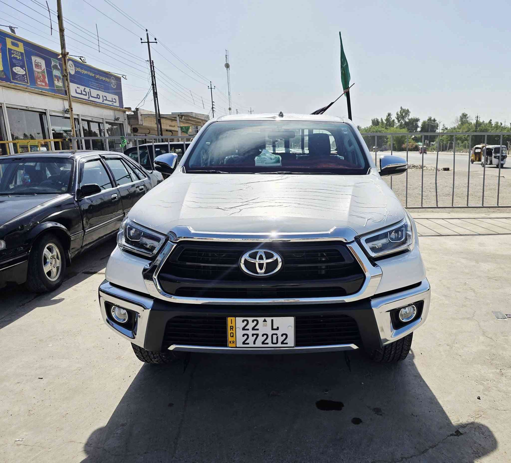 تيوتا هايلوكس فور ويل 4X4 للبيع  موديل 2024 ساز فول مواصفات مكفوله كفاله عامه من ضربه وصبغ وتبديل وشخوط شرط سونار سياره جديده بمعنى الكلمة 
محرك 4 سلندر 2700 سوبر
موصفات:
بصمه تشغيل 
تبريد قطعتين 
لد زينون اصلي 
شاشة كبيره لمس
رادار امامي فول مواصفات 
شاحن وايرلس 
مثبت سرعة تفاعلي
كامرة خلفية 
حساسات امامي خلفي 
سبير ما نازل سياره كله بوضع الشركه وكفاله عامه
سيارة وكالة ساز فول مواصفات رقم اربيل دولي بسمي تحويل او وكالة  ماشية 15 الف حقيقي اخت زيرو 
سعر : 330 بيه مجال بسيط جوه سوك  الاتصال على هذا الرقم 
***********
مكاني بغداد
