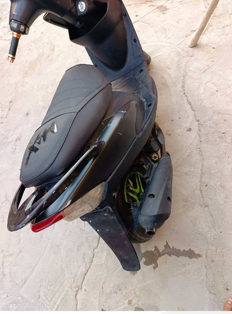 سلام عليكم دراجه ماكس عدله للبيع سعر 650 مكان بصره كرمه علي ***********
