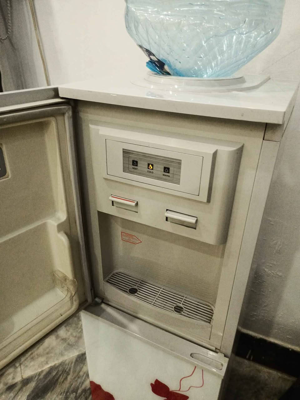 براد نوع KENWOOD شغال بحال ممتازه بغداد, العراق


**إذا كنت صاحب هذا الإعلان وتريد حذفه لأي سبب، رجاءا أرسل رسالة إلى الدعم الفني**