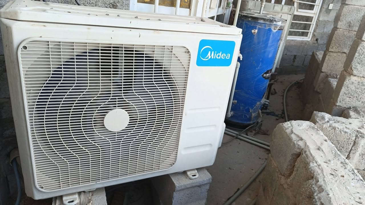 سبلت عمودي 2 طن شغال تبريد ثلج
مبدل ماطور 
سعر 425 وبيه مجال بسيط 
استفسار خاص او اتصال 
***********
