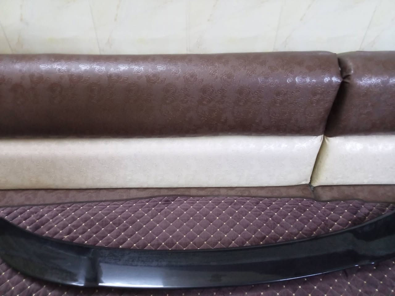 سلام عليكم سبايدر خلفي عدد 2 مال جارجر و دوس مال سارتي العنوان بغداد ***********
