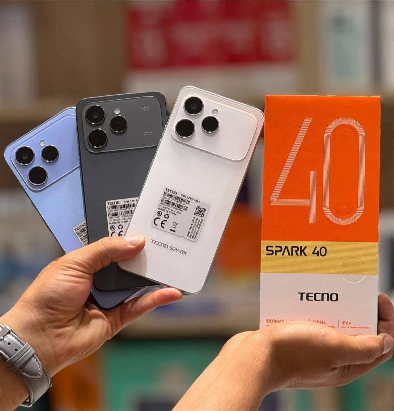 شبيه الايفون 17✨

🧨 تكنو سبارك 40 

📱المعالج : Mediatek Helio G81
💾 الذاكرة : 256 جيجابايت الرام 4 جيجابايت
📷 الكاميرا : 50 ميجابكسل
💾 الشاشة : 6.67 بوصة - 120 هرتز - IPS LCD
🔋البطارية : 5200 مللي أمبير - 45 واط 

 ➖➖➖➖➖➖➖➖➖➖➖➖➖
✅️ضمان الوكاله لمدة سنة 
✅️خدمة توصيـــل لجميع المحافظــات 

         

 الــــــــــــــعـنـــــــــــــوان 🔍 : ديالى ▪المقدادية ▪حي المعلمين-شارع دبي 🔴
للاستفسار  ☎️☎️*********** او مراسله الصفحه ✅️
يتوفر خدمه توصيل لكافه  المناطق🚕🚕
