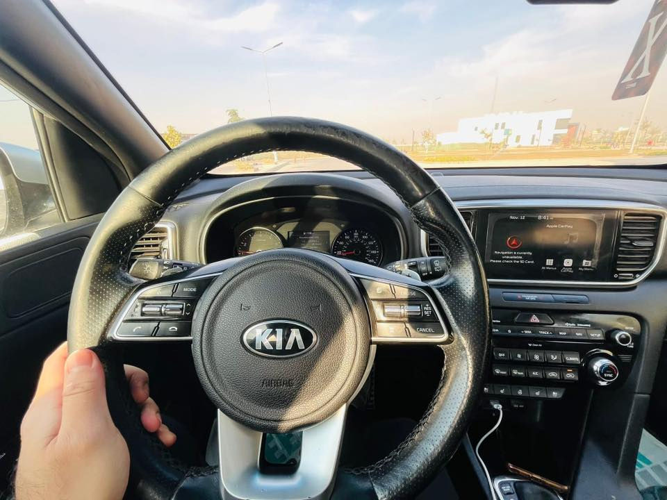 كيا سبورتج و فئة SX موديل 2021
‎اعلى فئة بالسبورتج فول مواصفات 1/1 
حادثها بدون دواخل وبدون ايرباك موضح بالصور
- حجم المكينة   2000 TURBO

-ماشيه 70 افف ميل

‎-فتحة سقف بانوراما 

‎-بصمة + بصمة ابواب 

‎-تحكم ستيرن 

‎-شفتات

‎‏-‎داخل جلد 

‎-كشنات تدفئة وتبريد 

‎-تحكم كشنات كهرباء

‎-جنطة خلفية كهرباء 

‎-ستيرن رياضي D + تدفئه بالستيرن

‎-لايتات امامي زينون + بروجكتر زينون 

‎-بك لايت LED

‎-حساسات امامية وخلفية 

‎-رادارات جانبية وخلفية 

‎-نظام قيادة ذاتيه وانحراف عن المسار 

‎-كاميرا خلفية 

‎-سستم صوت Harman Kardon

‎-شاشة Apple car play

‎-شحن Wireless 

‎-اوتو هولد Auto hold

‎-اريل نفكيتر 

‎-نظام نزول منحدرات 

‎-نظام مانع انزلاق 

‎-مثبت سرعة Cruise

‎-ثلاث انظمة قيادة ECO-NORMAL-SPORT

‎-اشاير بالمري الجانبية + مري كهرباء 

‎-مراية وسطية اوتو دم 

ملاحظة ( السيارة بيها ملاحظات يرادلها شوي ترتيبات و التبريد يحتاج تبديل كومبيسر )

للاستفسار عن السعر الاتصال ع الرقم او واتس 
***********

مكان السيارة بغداد
