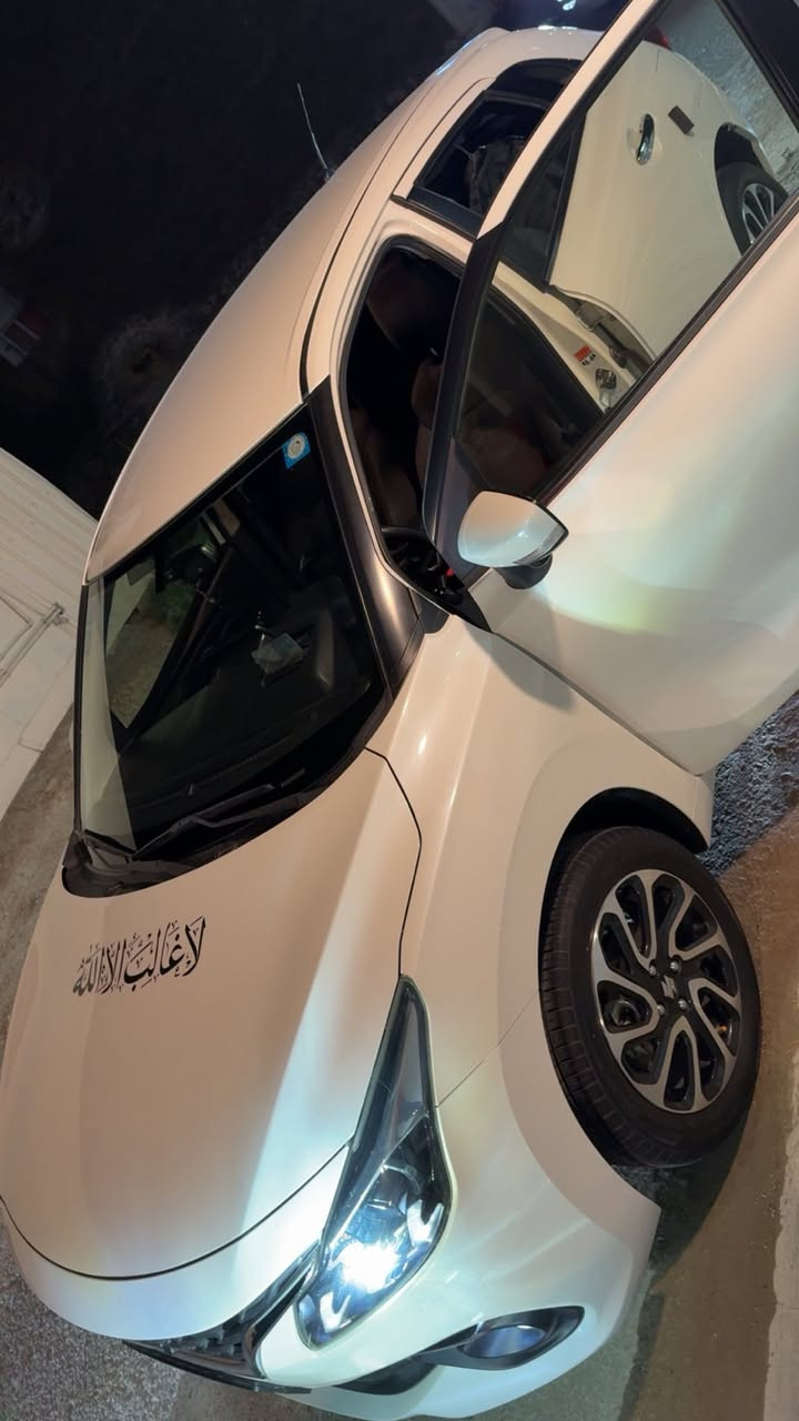 السلام عليكم
سازوكي بالينو 2023 حره ماشيه36 الف داخل الضمان رقم بغداد جديد بأسمي تحويل ثاني يوم هزه وسنويه جديده  فول مواصفات بصمة تشغيل وابواب 4 كامرات شاشه ابل كار بلي حساسات اوامر صوتيه وتحكم ستيرن وكروز سرعة شاشة ديجتال تبريد قطعتين مكينة 1500 تنفس طبيعي
مكاني بغداد الكرخ للأستفسار***********
