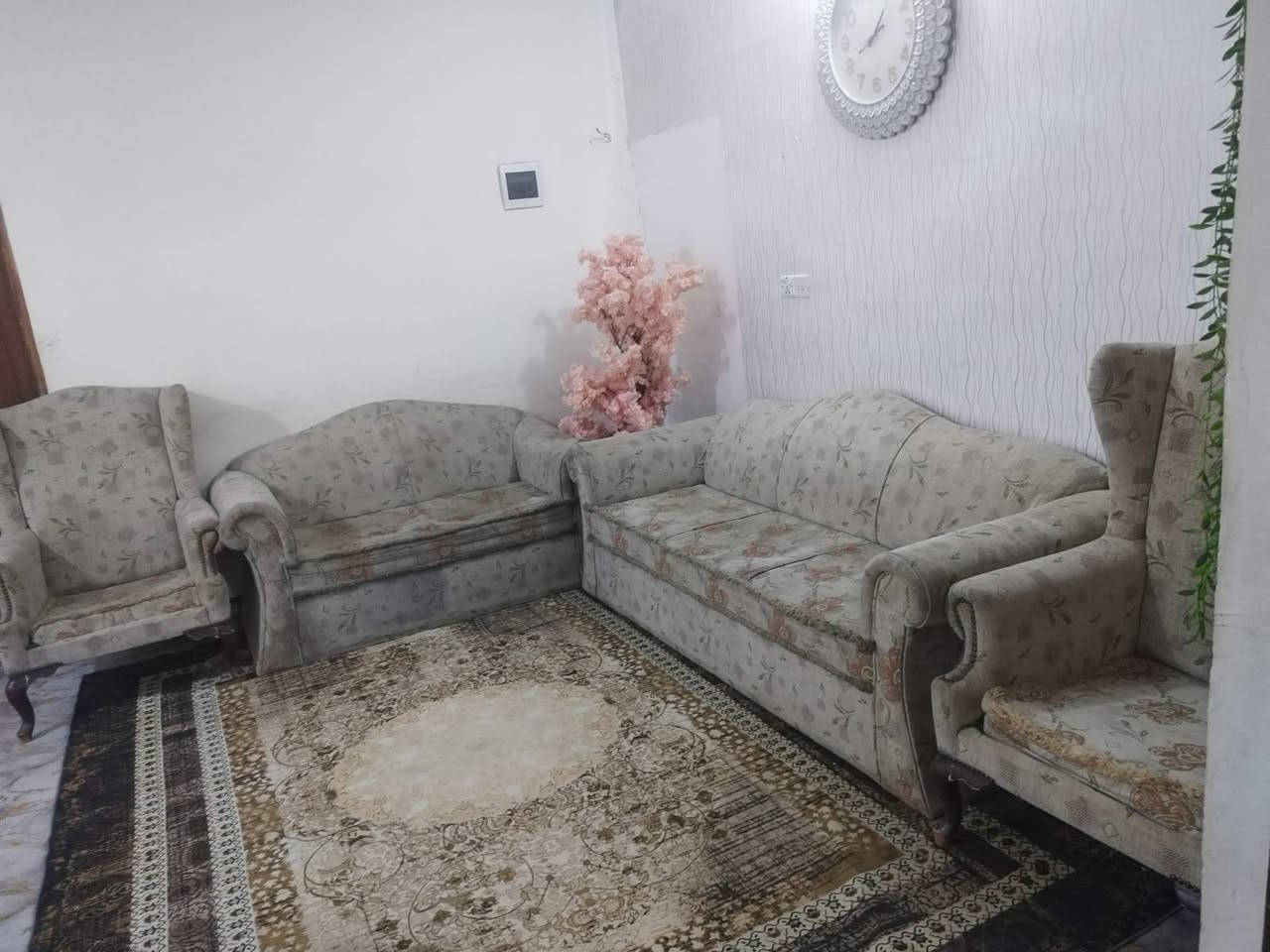 تخم تركي ٧ مقعد  السعر.١١٥
المكان ابو. غريب الناحييه موجود توصيل 

***********
