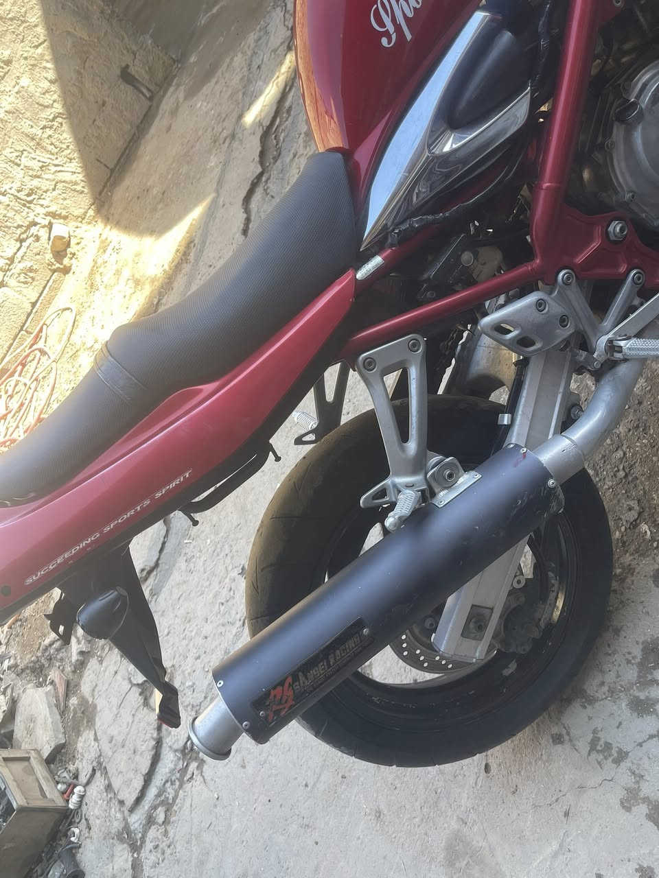 سلام عليكم دراجة سازركي باندة ربع الدراجة مكفولة كفالة عامة للبيع مكاني بغداد الشعلة رايدهة اب 1200 رقمي واتساب ***********
