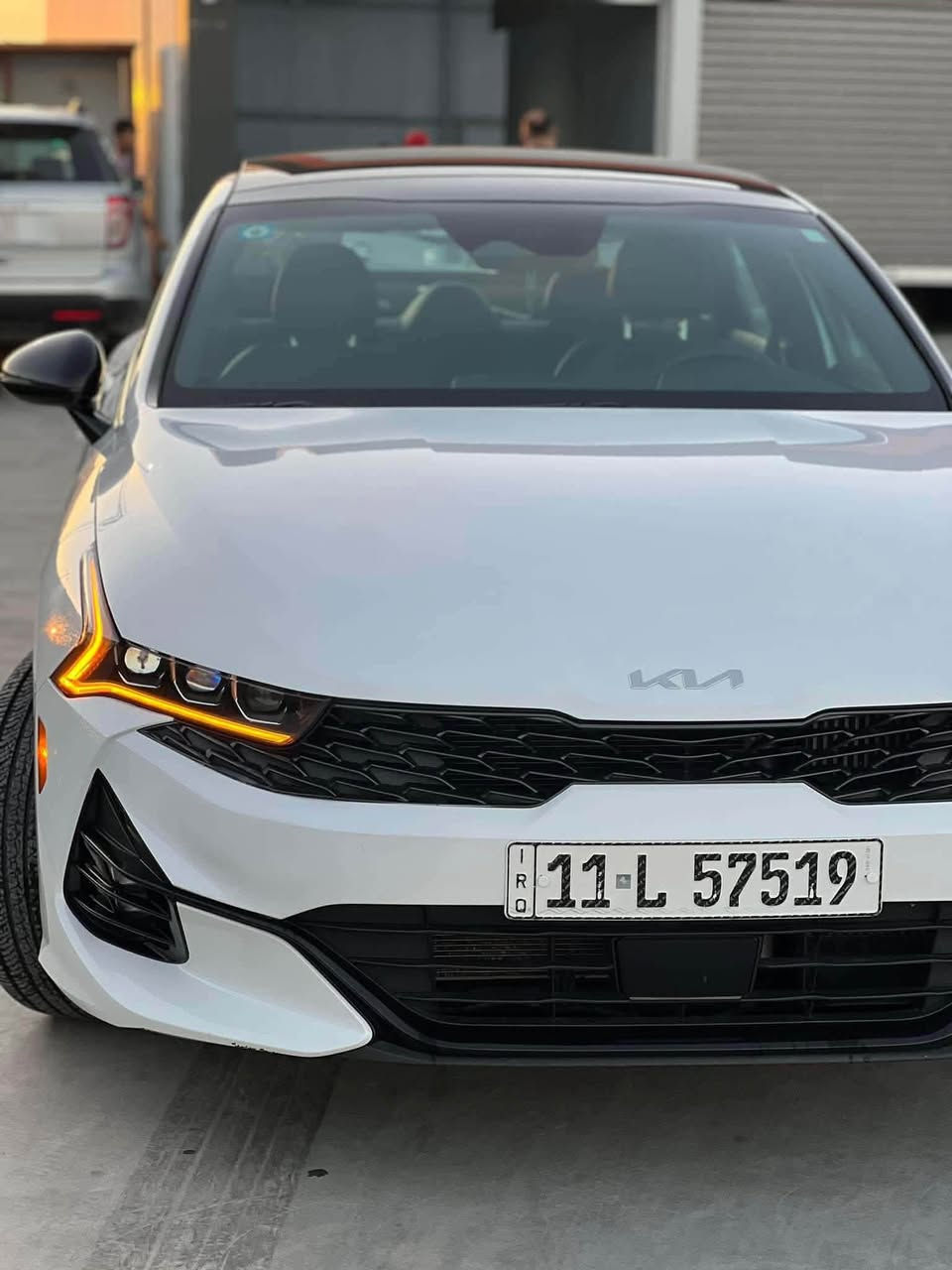 كي فايف جيتي لاين فول مواصفات1/1 امريكي 
رقم بغداد بسمي 2023 ماشية 40Mil وليس Km 
محرك 1600 تيربو سيارة كلش نضيفة مال بيت السعر 200 وبيها مجال 
***********
