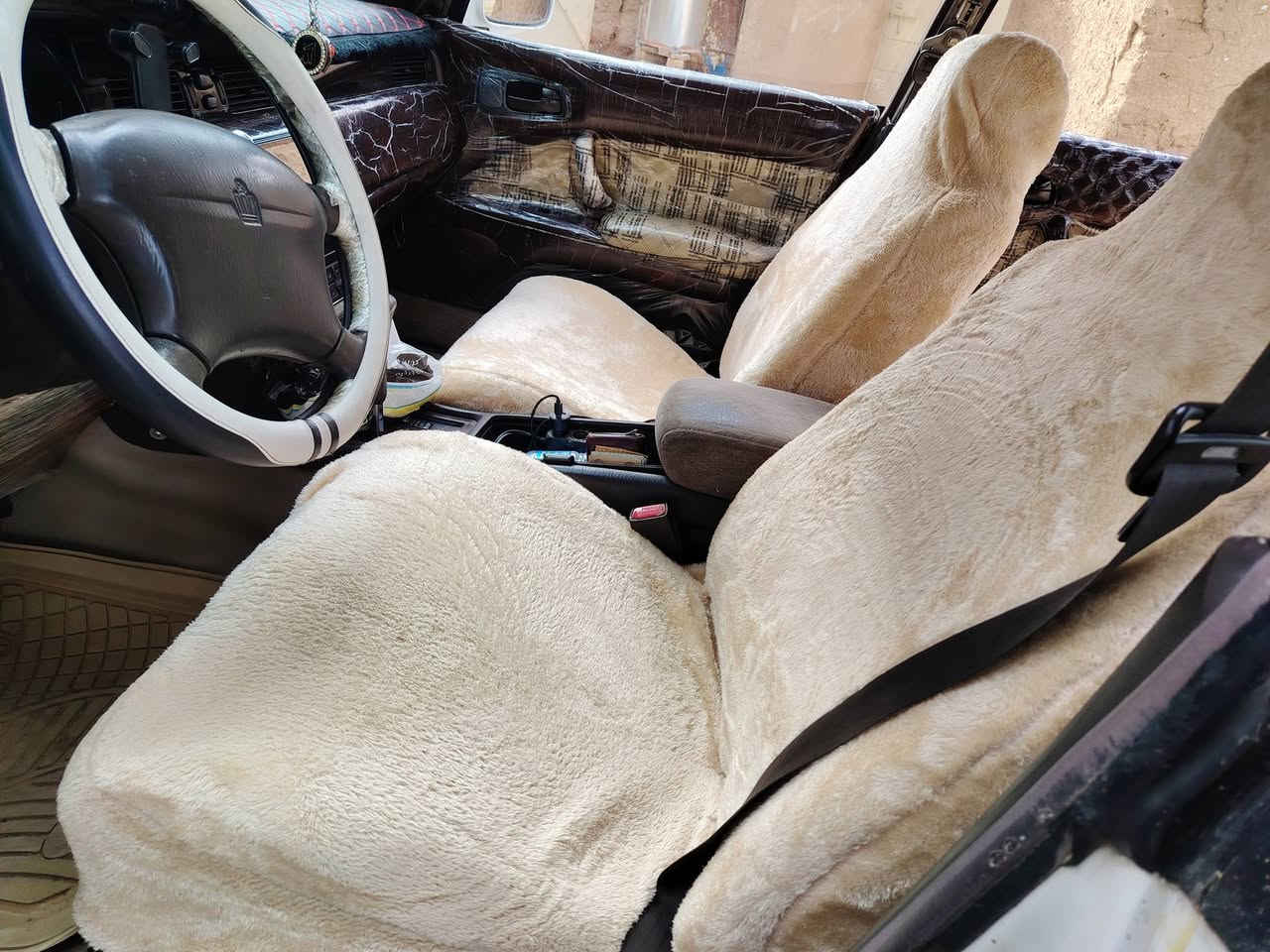 السلام عليكم للبيع بطه منفصل رقم سليمانيه   لون لولوئي مديل ٩٤ رقم انكليزي تبريد  شغال  حداديه جديدة   كهربائيات كلهه شغاله مكفوله من الكص والنقل الجثه  والصبغ صبغ  بلاد  الجامرلغ الخلفي شبر معدل ؏ بارد بس ابيع مكينه بيه بكن كلش ضعيف حته الصبح من اشغل مابيه صوت بس من تضغط عليه يطلع صوت بكن والسيارة شغالة وين تريد اطلع بيه  السعر48وبيها مجال رقم / *********** وشرط التحويل ثاني يوم  مكان سياره (ديالى)
