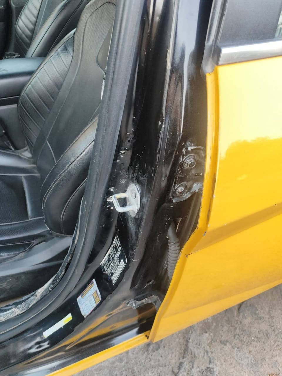 السلام عليكم  للبيع
النترا هايبرد وارد امريكي  ٢٠٢٢ لمتد فول مواصفات 
حادثها مرفق بل منشور تبديل بابين فقط
السياره گير مكينه كفاله 
تبريد شرط ثلج 
تخم ويل  
دوشمه ارضيه وسفاري 
مصفره هيئه وغرأمات 
تحويل مباشر 
البلديات 
سعرها 138 وبيها مجال حق الجيه*********** رقمي
