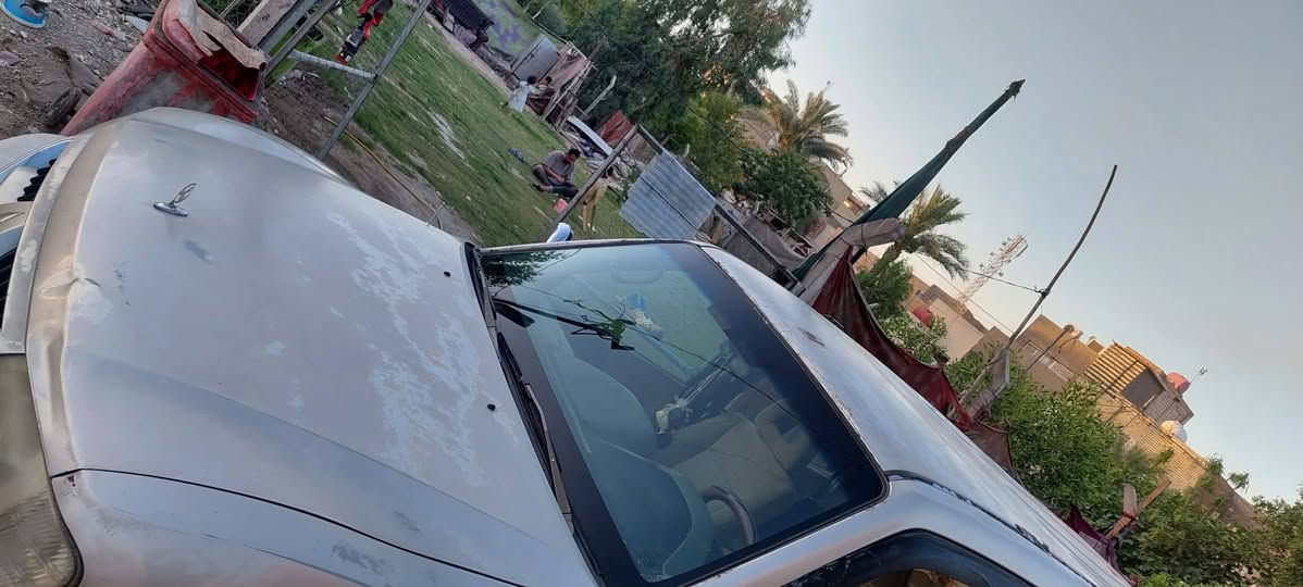 لبيع او مراوس باجيرو 2005سياره رقم نجف مميز سياره كير محرك شرط فحص سياره سبعه راكب مكينه 6 سلندر سياره موضح بل صوره غرفه نضيفه كهربائيات شغاله بيه شويه نواقص كم شغله ترتيب  بيع مكاني نجف او تواصل ***********
