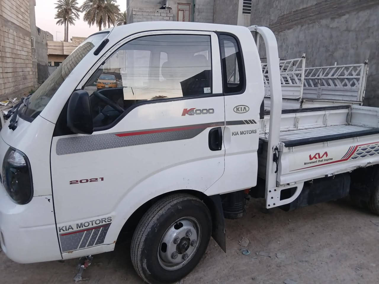 السلام عليكم
مكلف بل نشر  ...
للبيع كيا حمل  (فحل)موديل 2018 
سياره جاهزه من كلشي مناقصها  اي شي دوشمه جديده كهربائيات كلها شغاله 
بم جديد  
ويل محور 14   رقمها بغداد  السعر 130 ورقه 
 عنوان السياره بغداد. قرب الجزيره 
رقم صاحب السياره ***********
