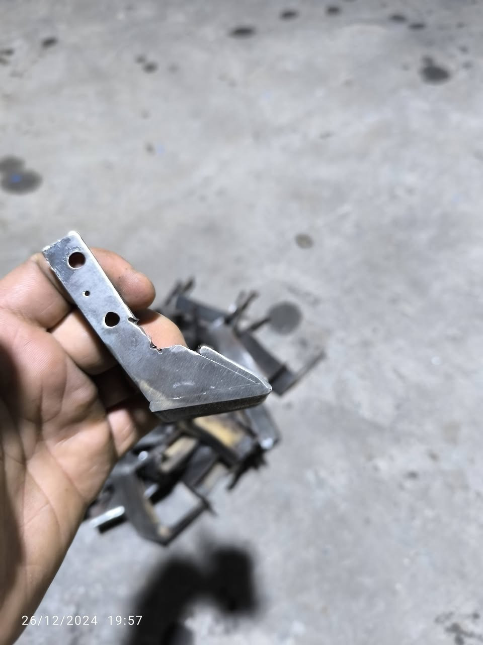 (قبضه باب سلاايت) 2007) (2006)
متوفره (خارجيه)(وداخليه)
بدون حاضن (داخليه وخارجيه )30الف مع توصيل/ بدون توصيل  25الف 

بدون حاضن  فقط القبضه عدد (1)ب 20الف مع توصيل/، بدون توصيل 15الاف
العنوان /بصره /قضاء الدير /قرب فينيسا مول
***********/واتساب
