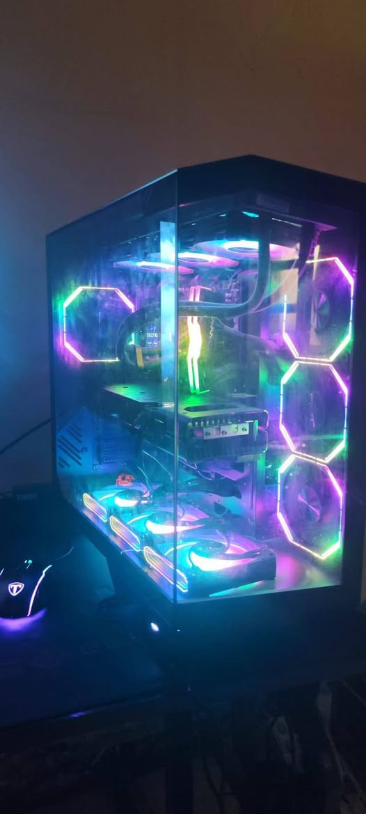 للبيع PC Gaming احترافي
⚡ المواصفات: • Intel Core i5-13400F
• RX 6800 XT XFX 16GB
• RAM 32GB DDR4 3600MHz T-Force
• SSD NVMe M.2 2TB
• PSU FSP 750W
• DarkFlash Case مع 10 مراوح RGB
• DarkFlash 360mm Liquid Cooler بشاشة مدمجة
🎮 أداء قوي جداً للألعاب على دقة 1440P و 4K 🚀 مناسب للألعاب، البث المباشر، التصميم والمونتاج
✅ الجهاز نظيف وجاهز للاستخدام ✅ تبريد احترافي وتهوية ممتازة ✅ قابل للتجربة والفحص
💰 السعر: 1,550,000 دينار عراقي 📍 الموقع: بغداد 📞 ***********
السعر قابل للتفاوض للجادين فقط.
