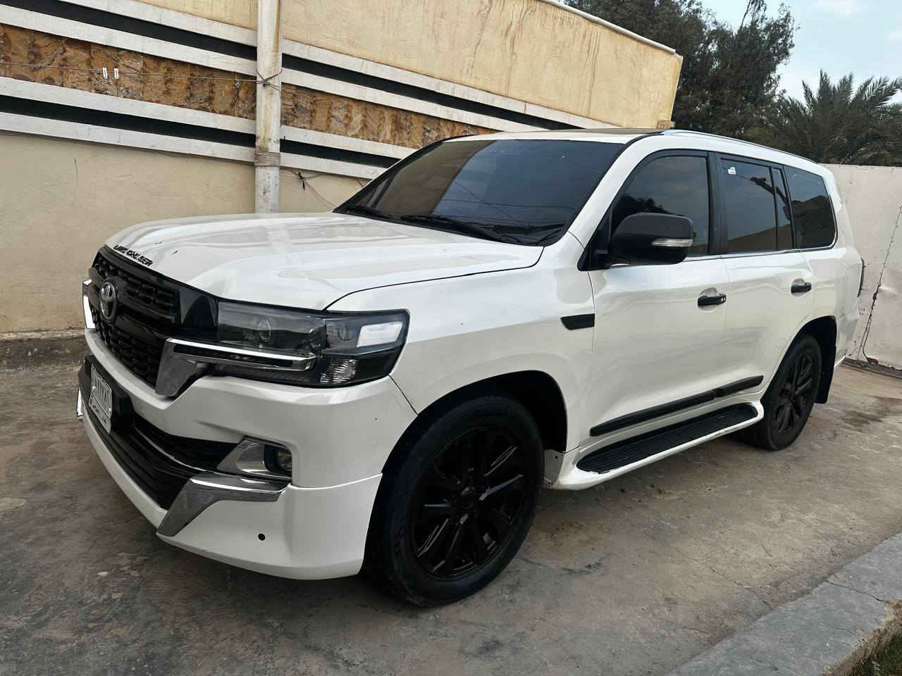 مكلف مكلف بلنشر لاندكروز
بدون مراوس نزلت سعرها كلش كلش والشراي يتصل 

لاندكروز ٢٠١٠ محدث ٢٠٢١ داخل وخارج 

رقم بغداد شبه مميّز بسمي السيارة جاهزة من كلشي

مصبوغ عام قمارة بدون قطرة معجون 

السعر ٢٣٩$ قفل شراي يتصل 

واني محتاج ونزلت هيج سعرها والسيارة تسوة اكثر 

فول مواصفات 

٦ سلندر 

كير اوتو 

تشغيل عن بعد 

سلايد روف شغال 

تحكمات مال تحديث كلها شغالة سيارة متعوب عليهه .

وهذا الأسود تغليف تكدر تشيله اذا ماعجبك 

 مكاني بغداد ابوغريب 

 ***********
