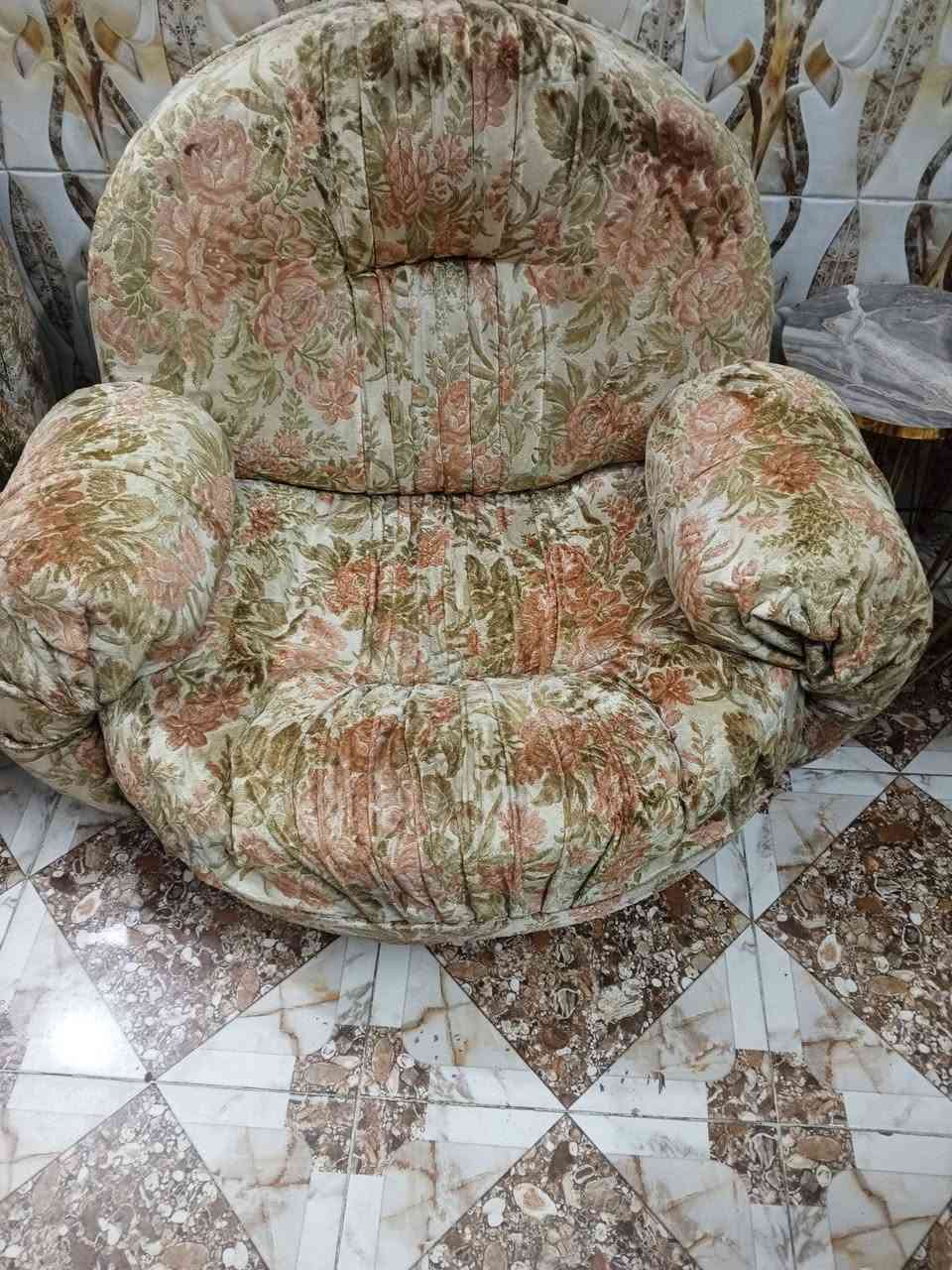 طخم ١٠ مقاعد كلس نضيف اي ضرر مابيه اشتريته من ناس مسيحيين سافرو
السعر ٣٥٠ المعالف


**إذا كنت صاحب هذا الإعلان وتريد حذفه لأي سبب، رجاءا أرسل رسالة إلى الدعم الفني**