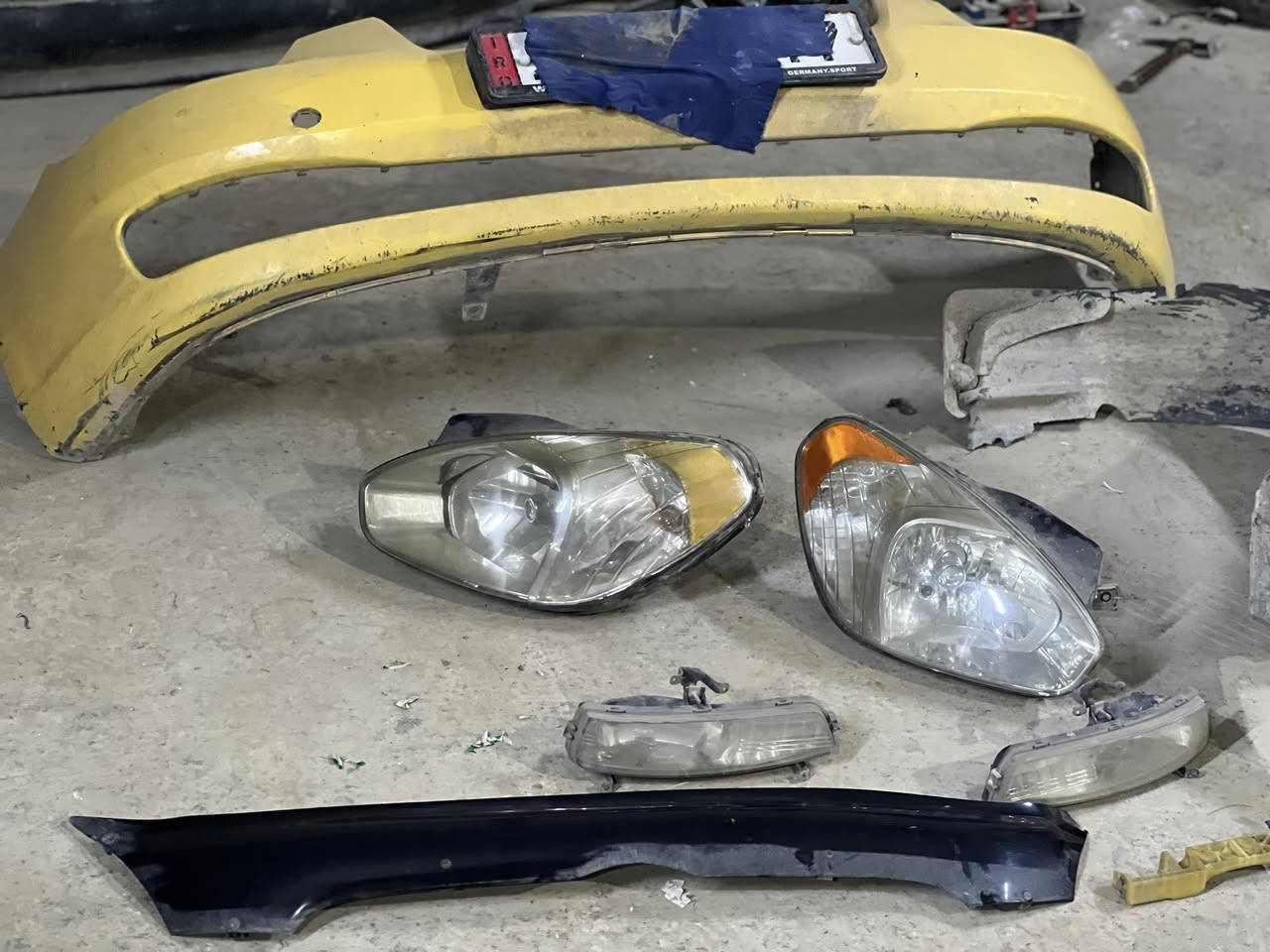 السلام عليكم 🫡
اغراض اكسنت للبيع مديل 2010دبدوب الموجودات بل صوره مستعمل شي قليل واريد افيدكم بيهن والبيخير يدلل 

***********
