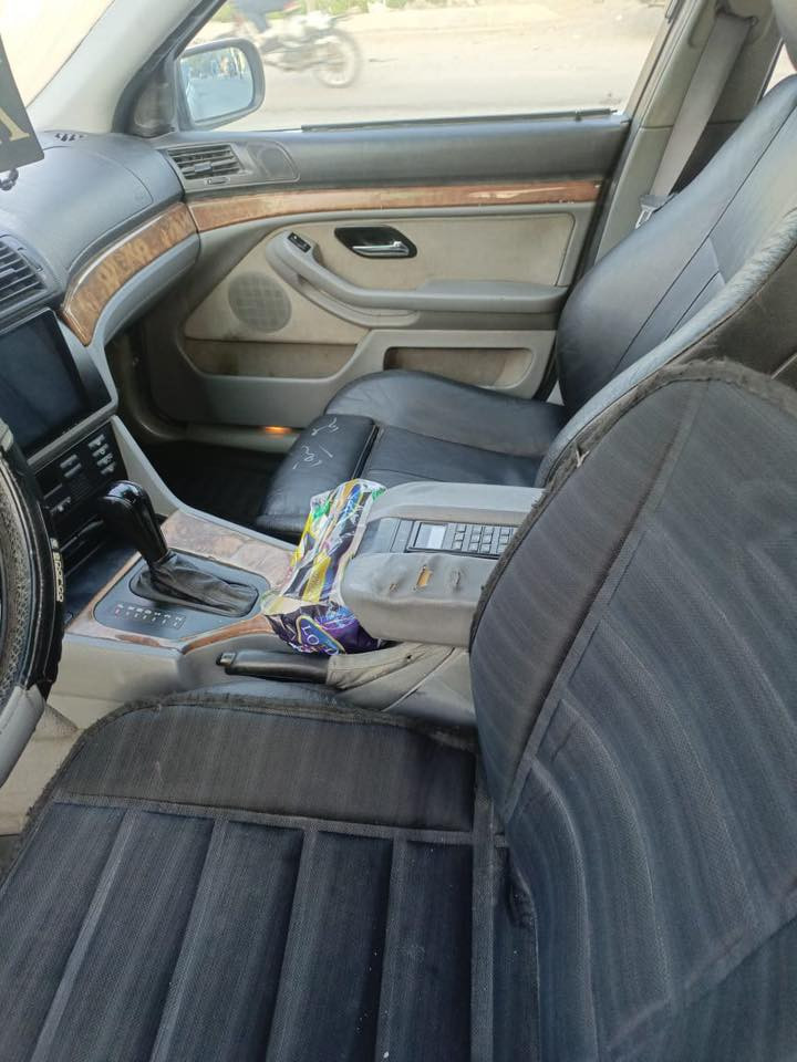 سياره   Bmw صقرموديل 98 كير محرك مكفول لونها ازرق تبريد شغال كشنات جلد اسود

رقم صاحب السيارة
 اني مكلف بلنشر لحد يراسلني
***********
