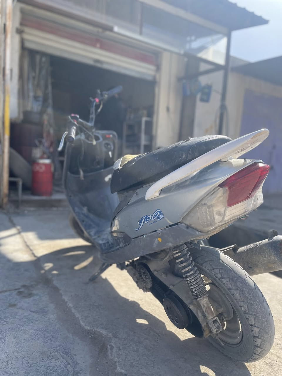 السلام عليكم ماكس منغولي بوشه ٥٥للبيع السعر٢٧٥
الدراجه شلعه ومعدل اتشك الكاع
***********
