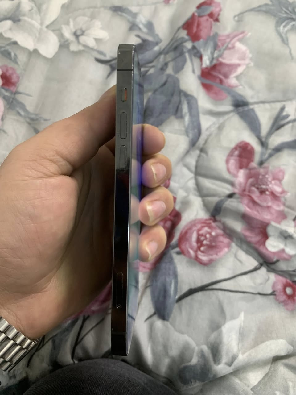 مالی فەقیر!
سلاوتان لێبێ هاورییان
ئایفۆن١٢ پرۆ ٢٥٦ گیگا
پاتری٨٠
فەیسی ئیشەکا
شاشەی گۆراوە بە بیلاد بەزەمانی ١٠ سال
پشتی شکاوە 
موبایلەکە بەزەمانی ٧ رۆژ کێشەی هەبوو وەری ئەگرمەوە
نرخ٢١٥هەزار قفل 
***********
