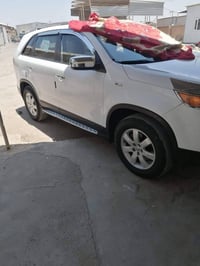 من رخصة مدير الكروب السعر ١٥٥ورقه سورنتو ٢٠١٣خليجي مكفوله كفاله عامه ر...