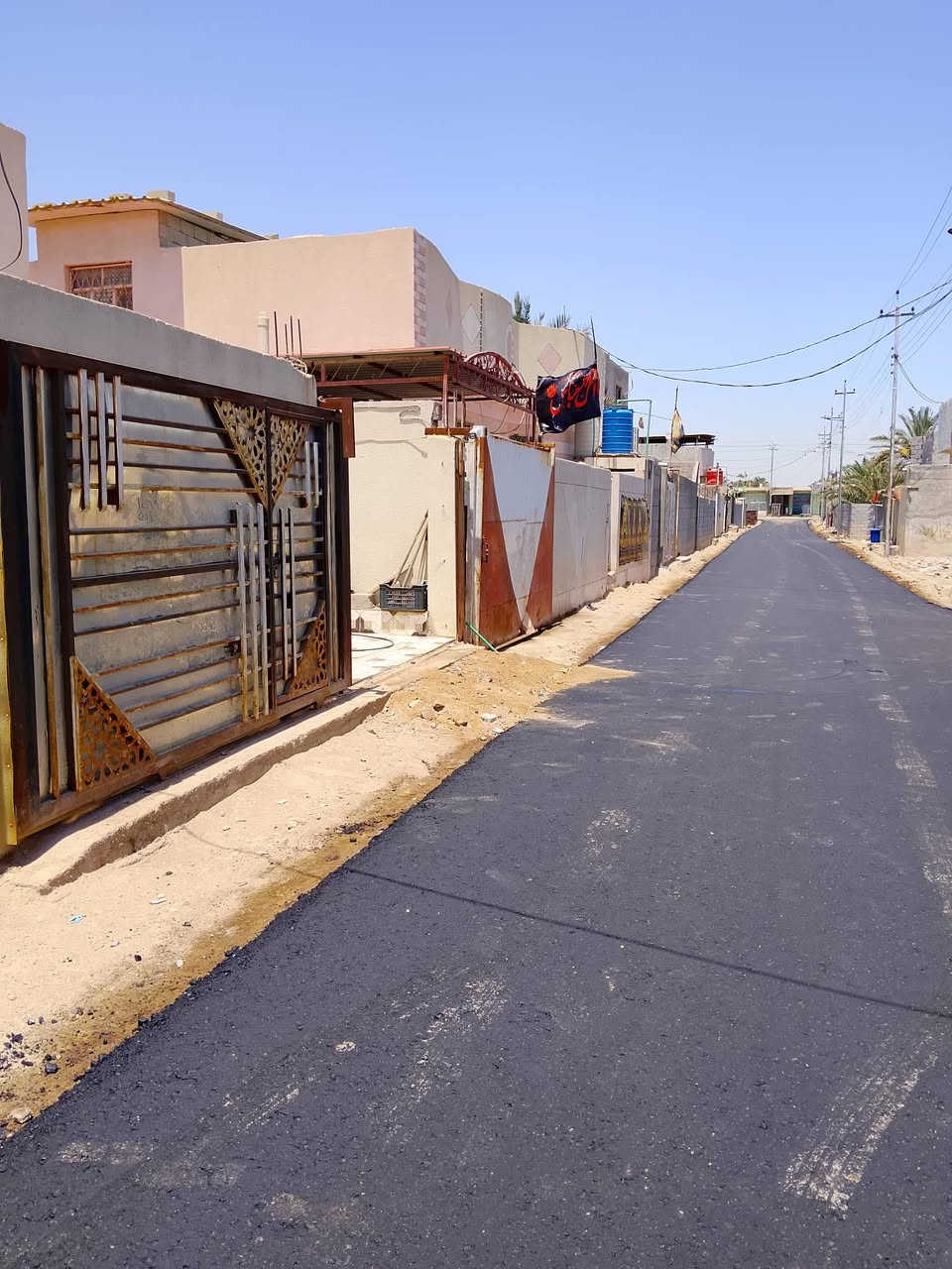 البيت للبيع طابو زراعي عراقي
المكان ابي الخصيب شارع ابو كوصره مقابل مدرسة 🏫 تدمر مباشرتاً جميع الخدمات يبعد عن الشارع العام 100متر  والبيت على نهر جاري مساحه البيت 210 متر يتكون من غرف 2 قياس 5في4 وديوان 6في4 وصاله 8في4 ومطبخ 5في4
وصحيات داخليه وخارجيه كراج سياره السعر 105 بي مجال قليل للتواصل
***********
